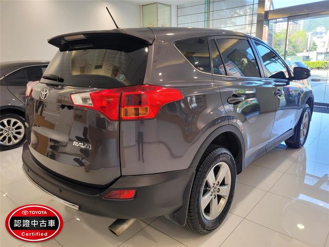 RAV4 2.0  第5張相片