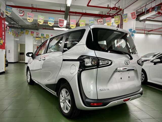 SIENTA 1.8  第4張相片
