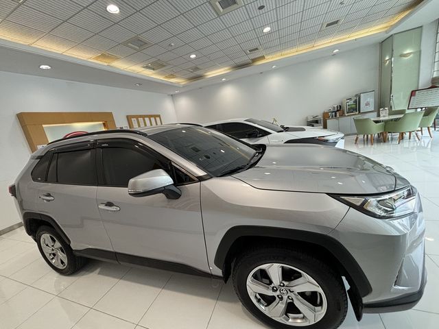 RAV4 2.0  第4張相片