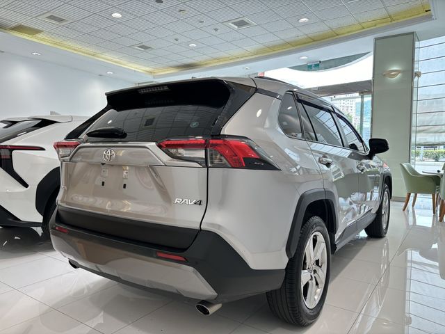 RAV4 2.0  第5張相片