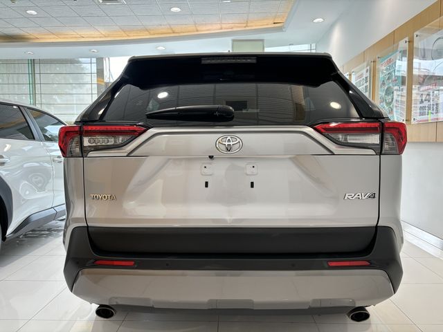 RAV4 2.0  第6張相片