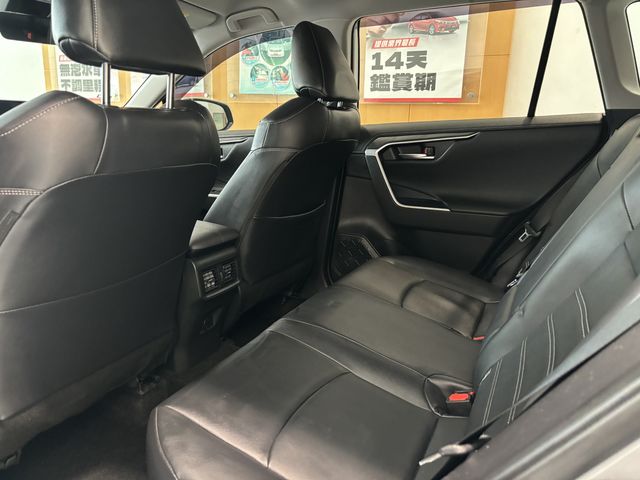 RAV4 2.0  第9張相片