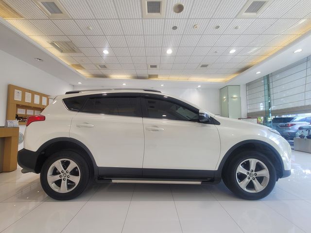 RAV4 2.0  第4張相片