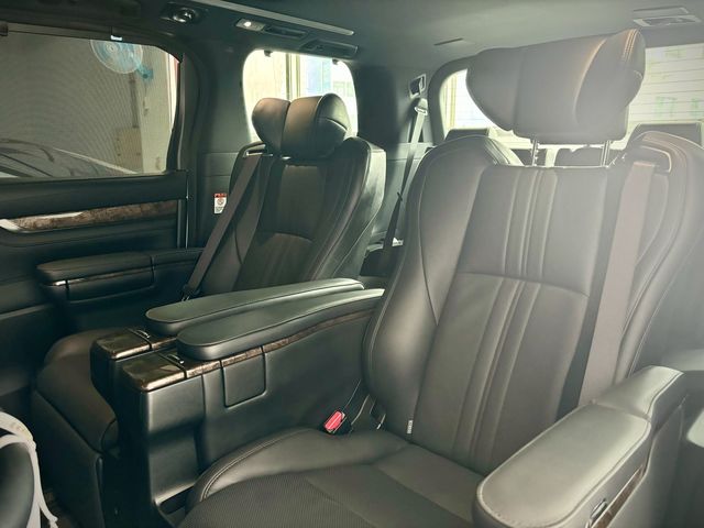 ALPHARD 2.5HV 4WD  第9張相片