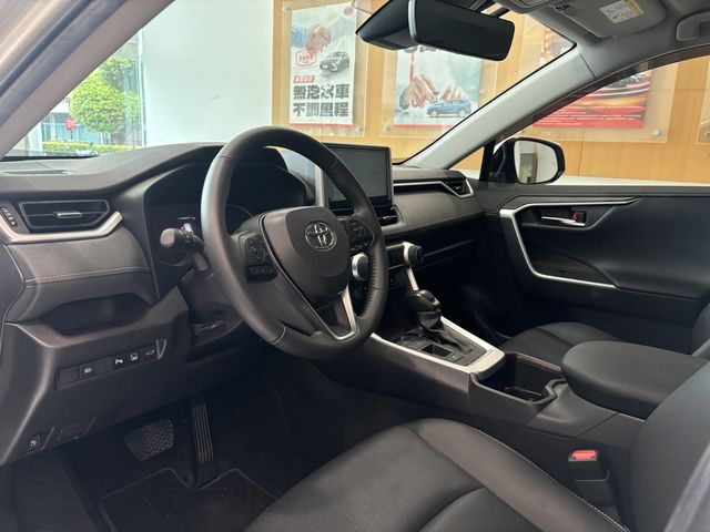 RAV4 2.5 HV  第7張相片