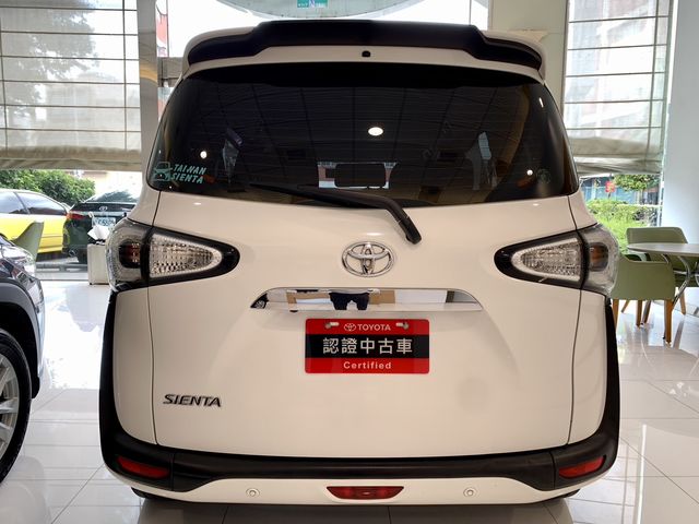 SIENTA 1.8  第6張相片