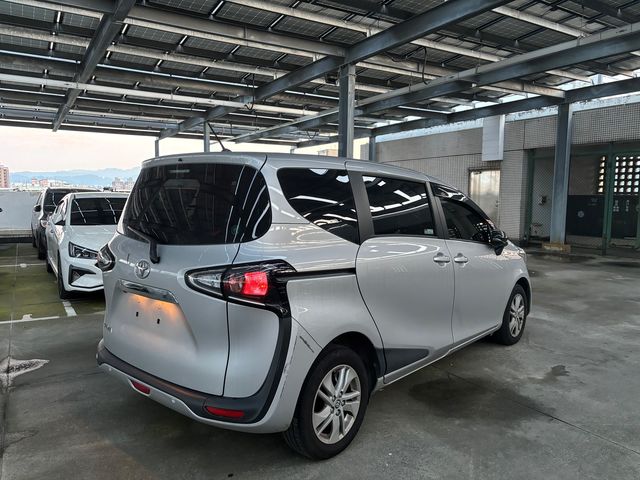 SIENTA 1.8  第5張相片