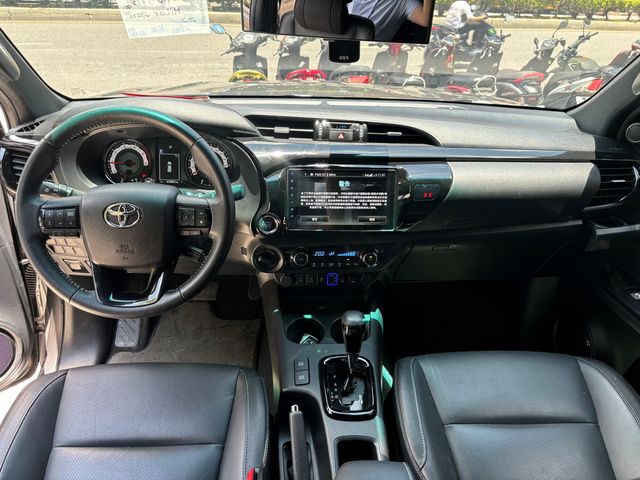 HILUX  第9張相片