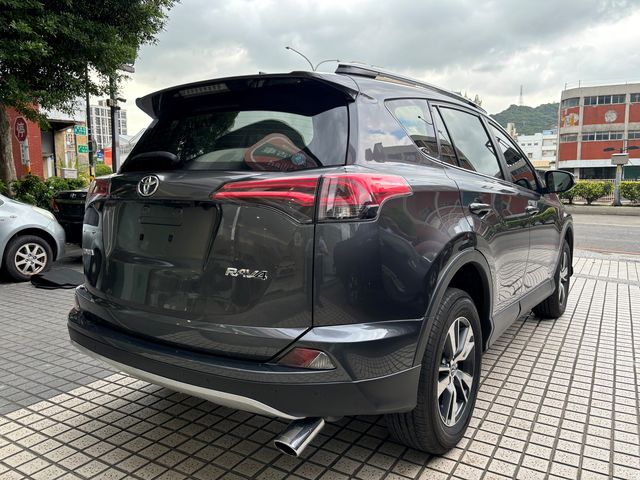 RAV4 2.5  第5張相片