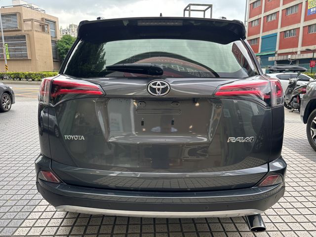RAV4 2.5  第6張相片