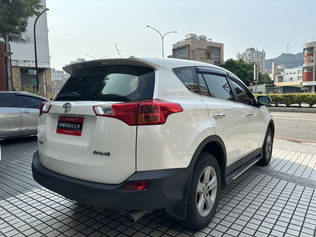 RAV4 2.0  第5張相片
