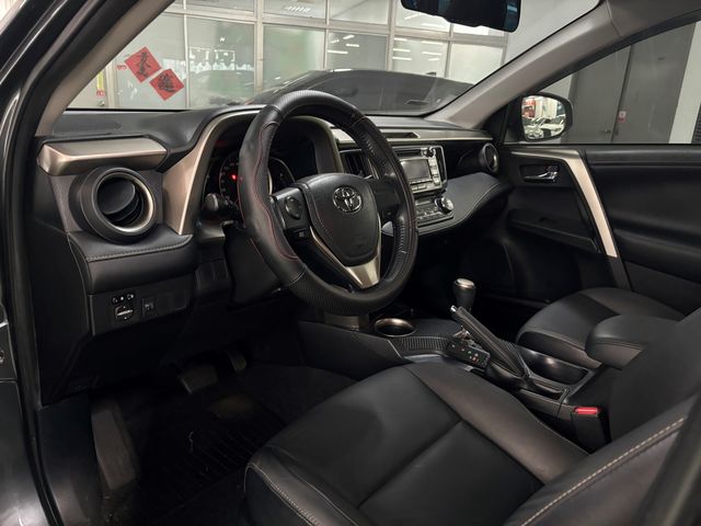 RAV4 2.0  第8張相片