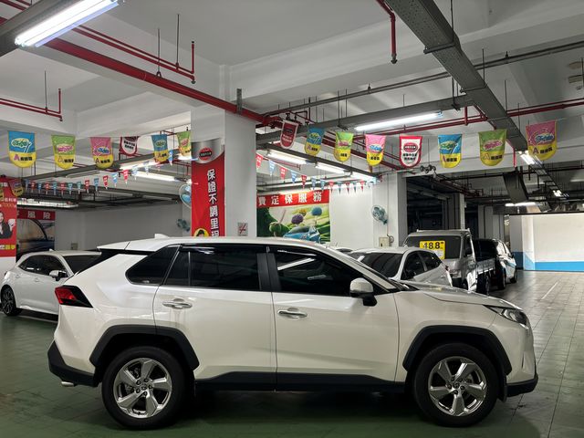 RAV4 2.0  第4張相片