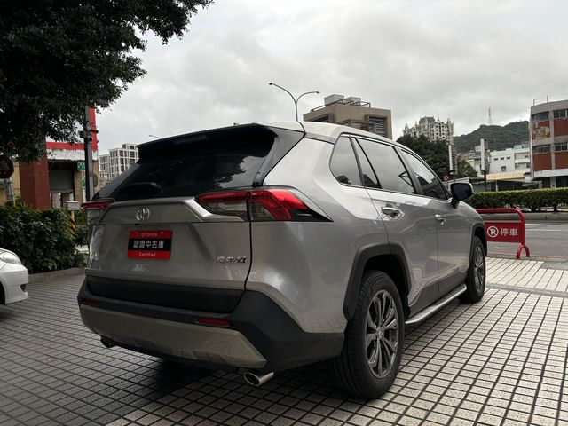 RAV4 2.0  第5張相片