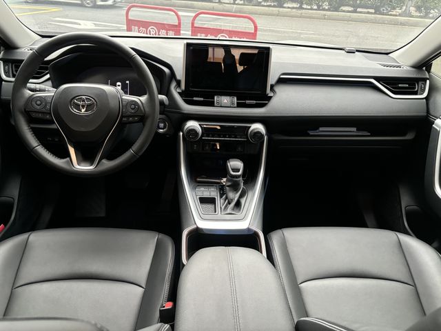 RAV4 2.0  第9張相片