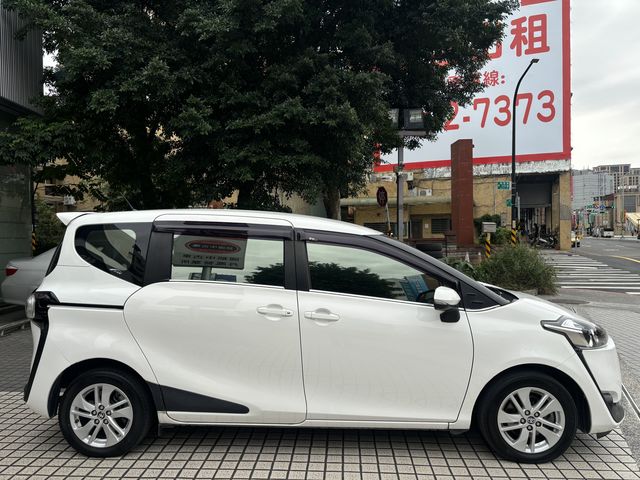 SIENTA 1.8  第4張相片