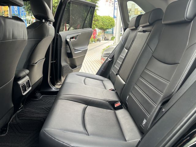 RAV4 2.0  第9張相片