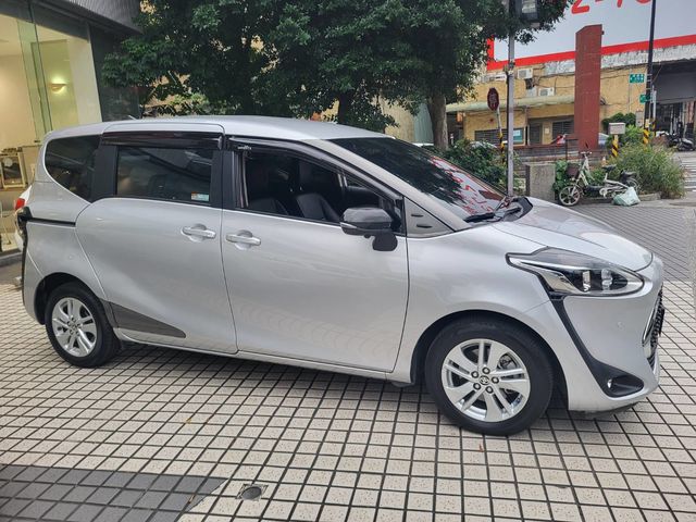 SIENTA 1.8  第4張相片