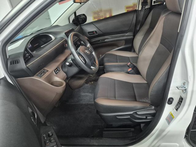 SIENTA 1.8  第8張相片