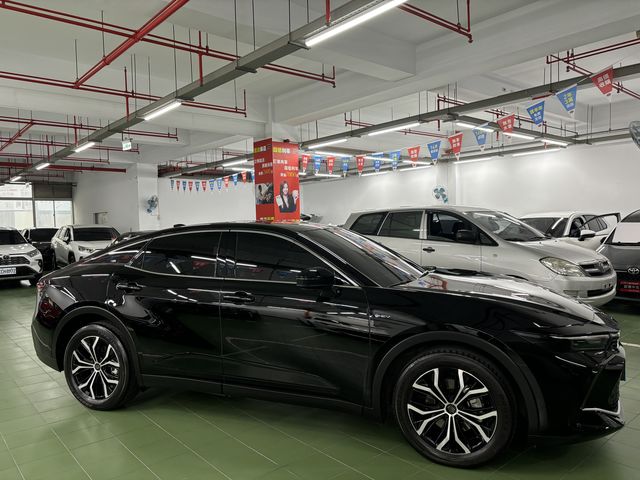 CROWN 2.5  第4張相片