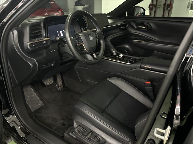 CROWN 2.5  第7張相片