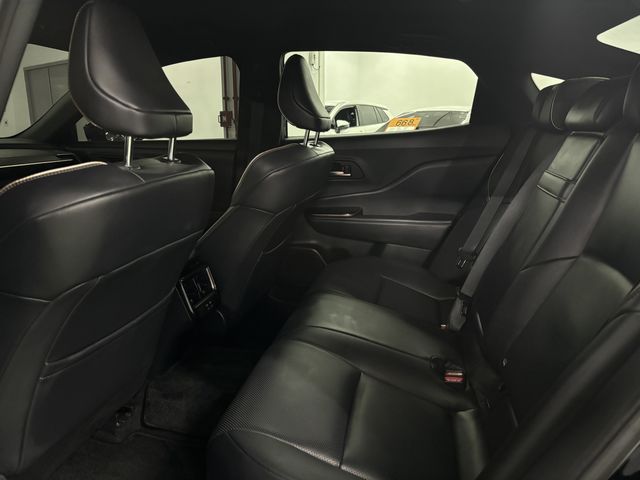 CROWN 2.5  第8張相片