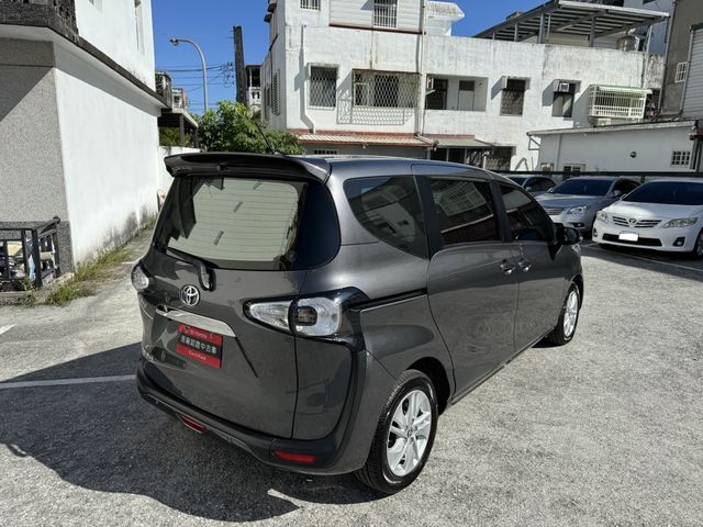 SIENTA 1.8  第5張相片