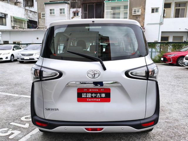 SIENTA 1.8  第6張相片