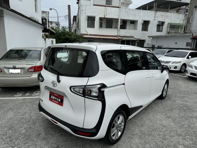 SIENTA 1.8  第5張相片