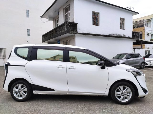 SIENTA 1.8  第4張相片