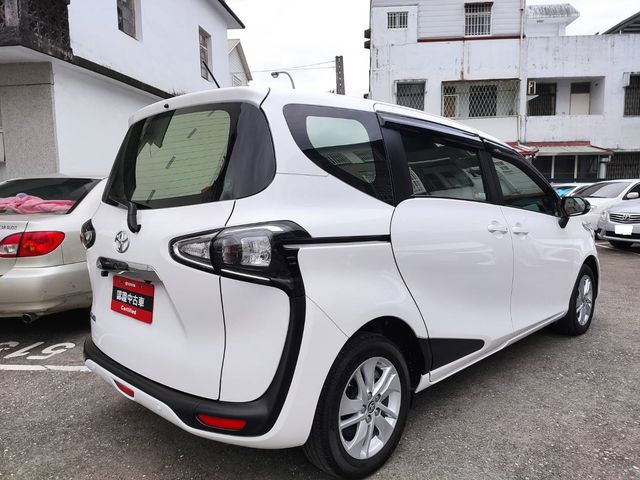 SIENTA 1.8  第5張相片
