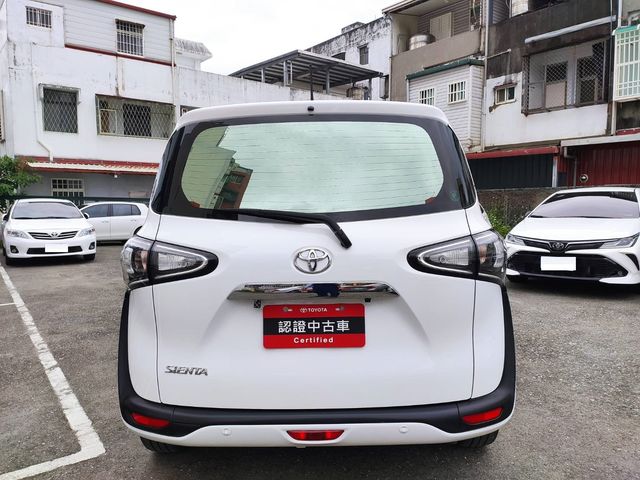 SIENTA 1.8  第6張相片