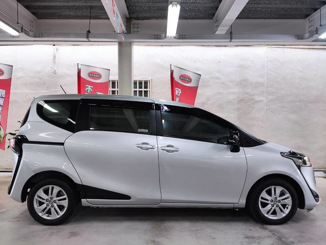 SIENTA 1.8  第4張相片