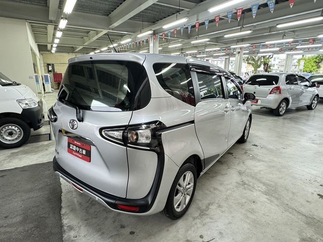 SIENTA 1.8  第5張相片