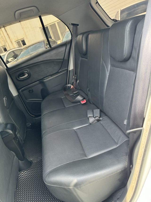 YARIS 1.5  第9張相片