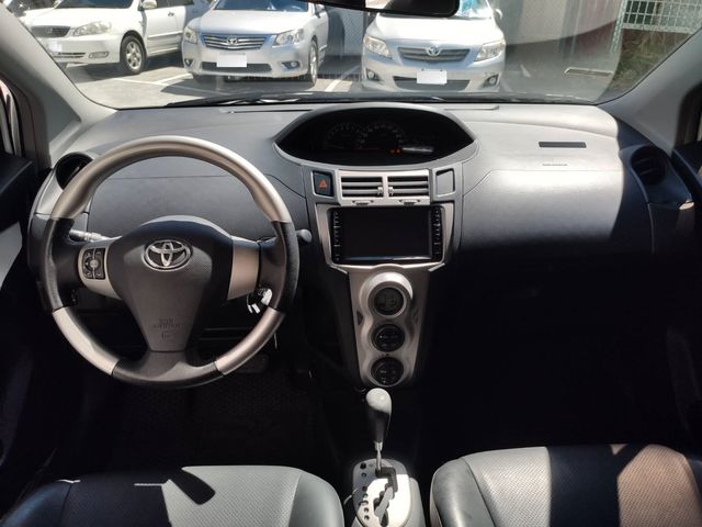 YARIS 1.5  第7張相片