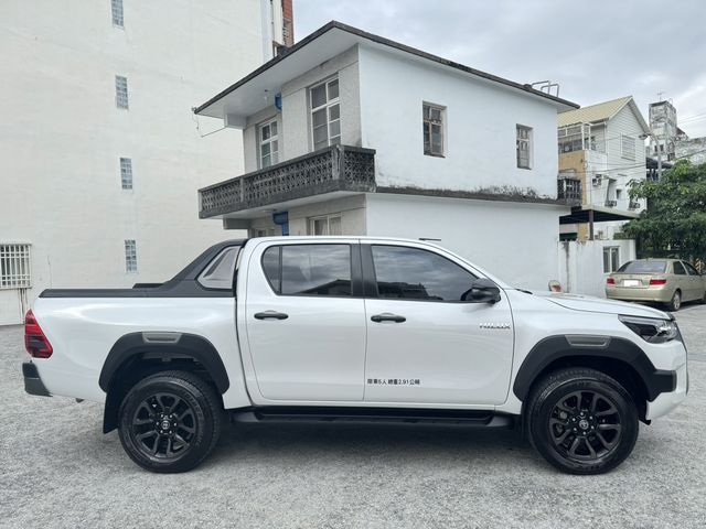 HILUX  第4張相片
