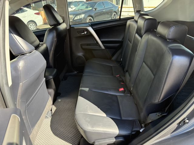 RAV4 2.0  第9張相片