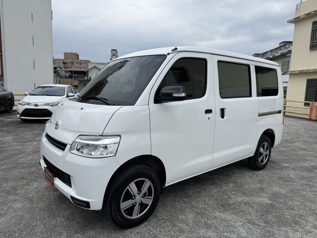 TOWN ACE VAN 5人  第1張相片