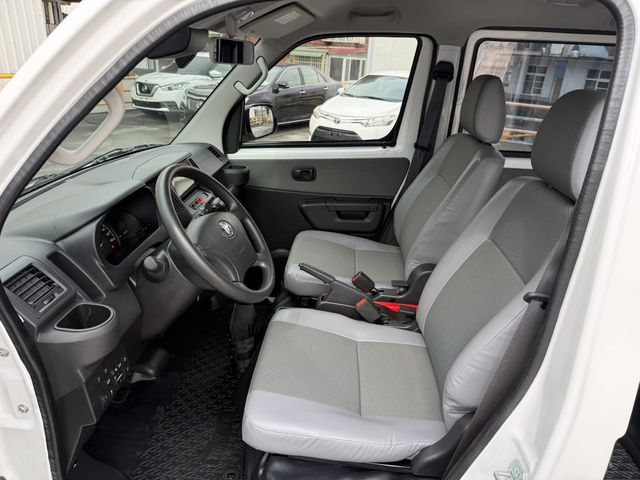 TOWN ACE VAN 5人  第8張相片