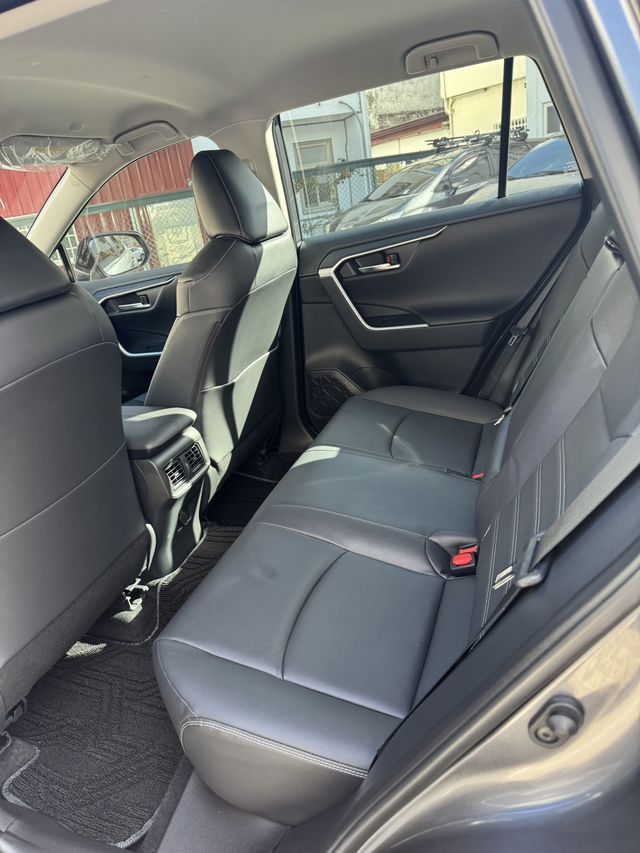 RAV4 2.0  第9張相片