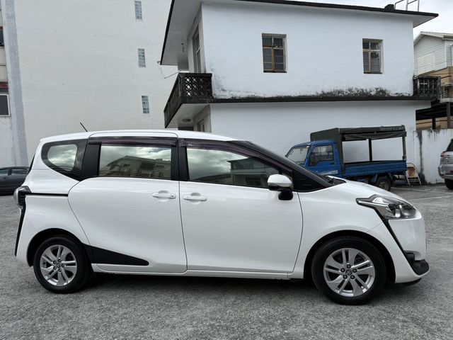 SIENTA 1.8  第4張相片