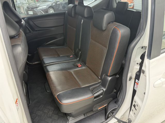 SIENTA 1.8  第9張相片