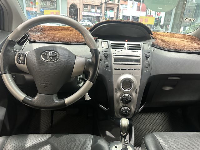 YARIS 1.5  第7張相片