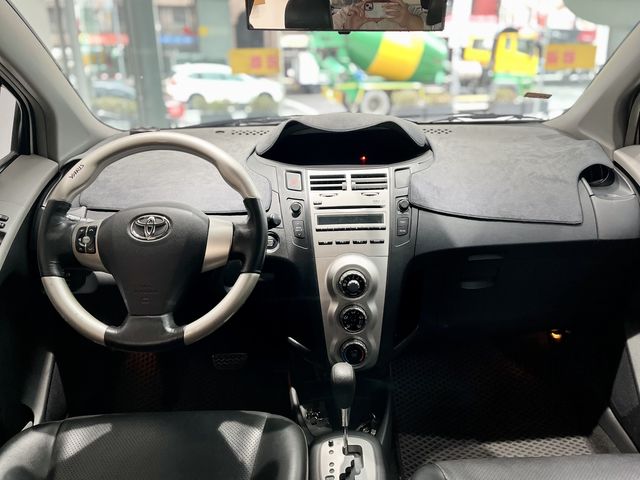 YARIS 1.5  第7張相片