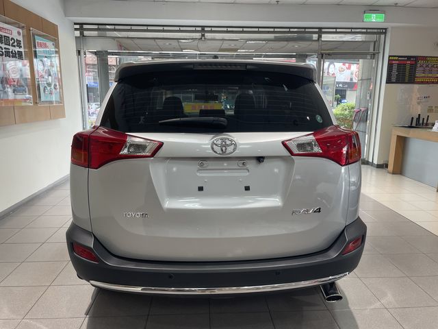 RAV4 2.0  第6張相片
