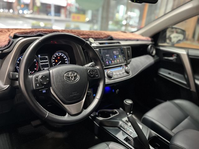 RAV4 2.0  第7張相片