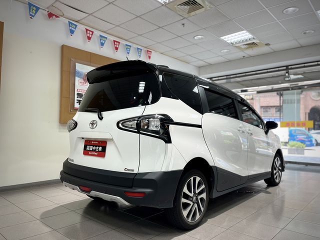 SIENTA 1.8  第5張相片