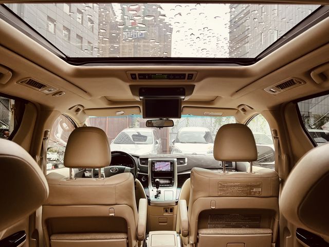 ALPHARD 3.5  第6張相片
