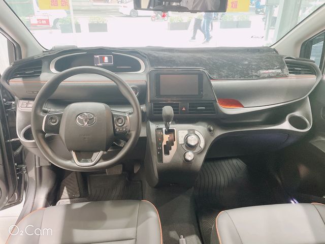 SIENTA 1.8  第7張相片